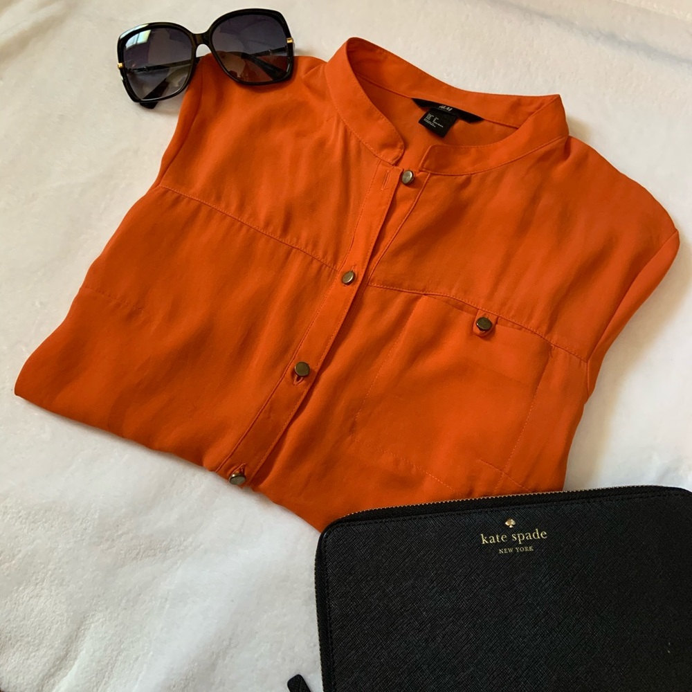 H&M orange blouse 👚
